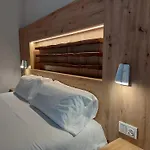 Hotel Saurat 3*
