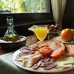 Saurat Hotel 3*