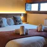 Saurat Hotell