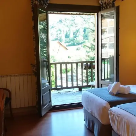 Hotel Saurat 3*