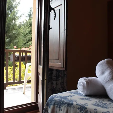 Saurat فندق إيسبوت