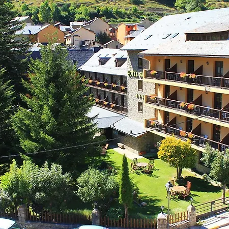 Saurat Hotel 3*