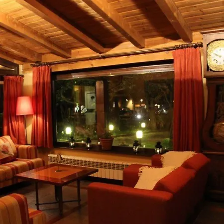 فندق Saurat 3*